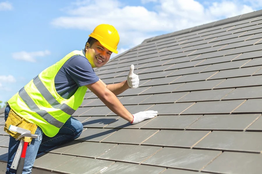Red Flags When Dealing with a roofing contractor