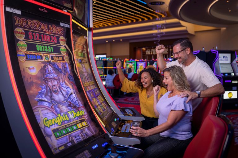 Psychological factors affecting decisions during sports betting and online casino play