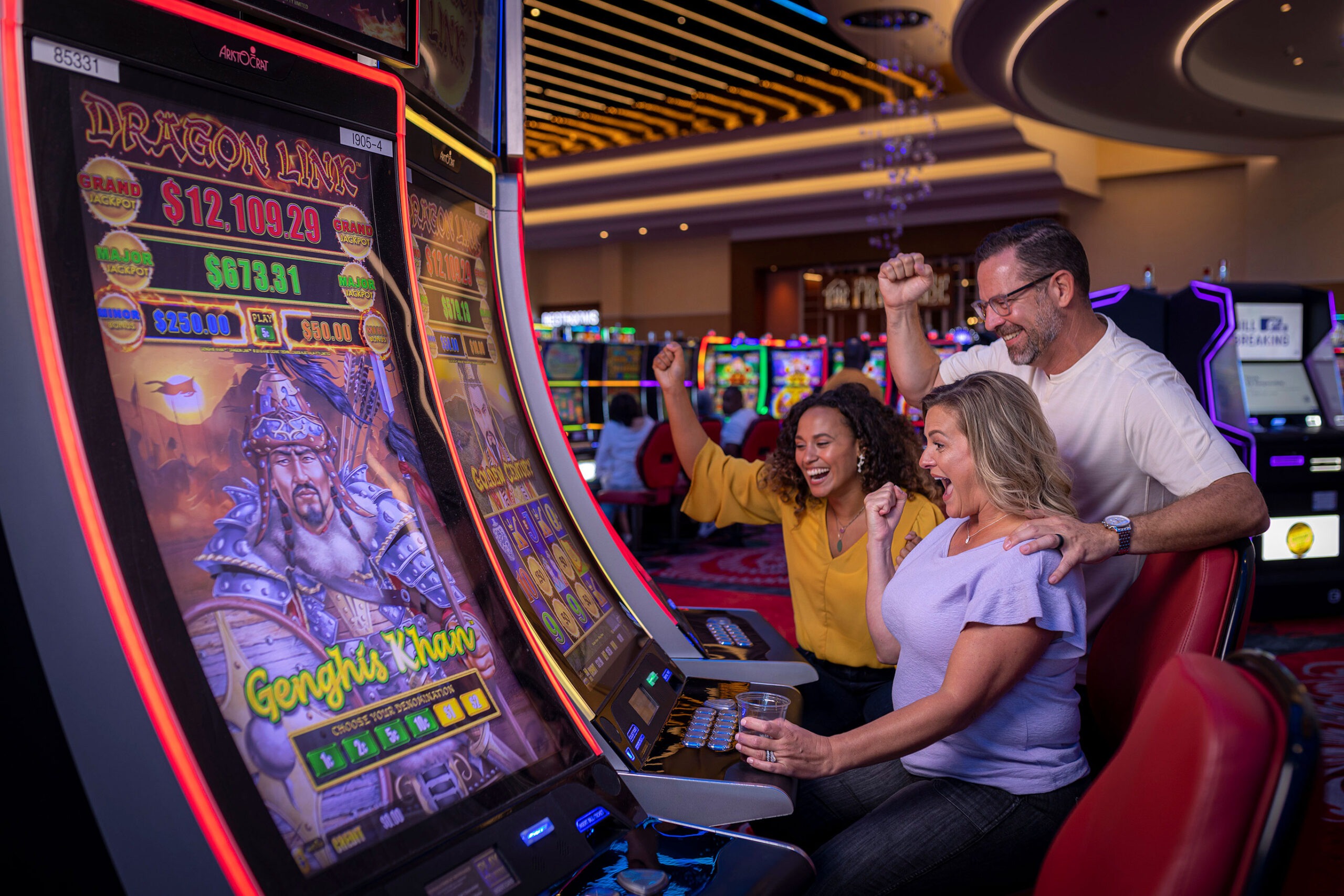 Psychological factors affecting decisions during sports betting and online casino play